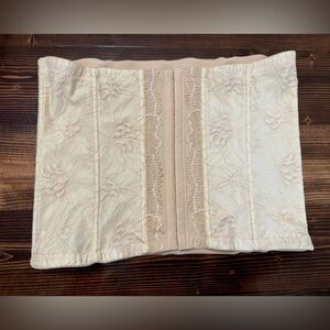 Maidenform Women’s Beige Lace Waist Trainer Shapewear EUC Size 2XL